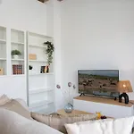 Appartamento Singularstays Vivons *