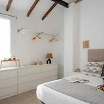 Appartamento Singularstays Vivons